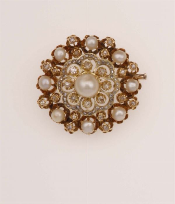 Spilla/pendente con perle perle naturali e diamanti
