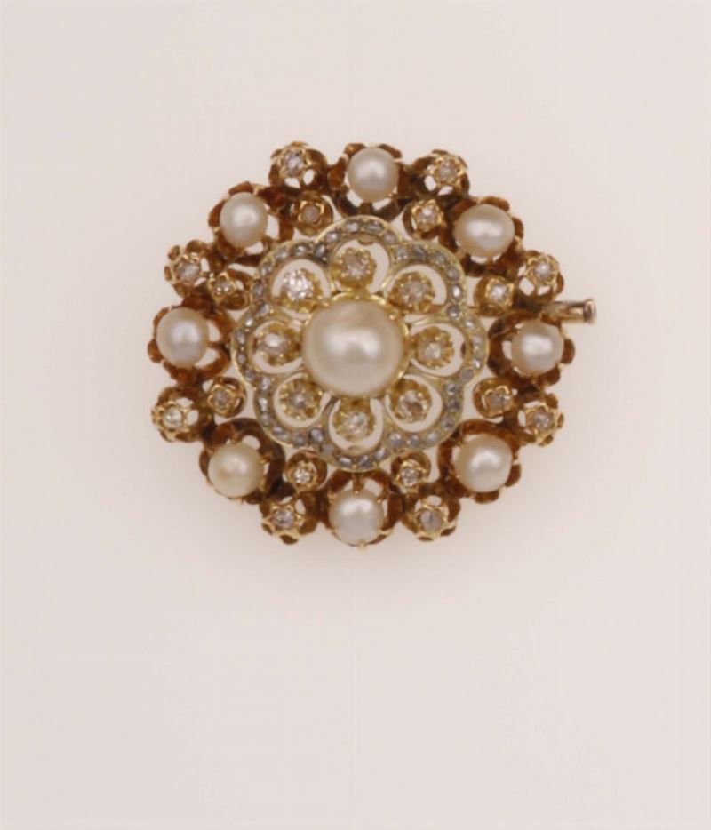 Spilla/pendente con perle perle naturali e diamanti  - Asta Fine Jewels - Cambi Casa d'Aste