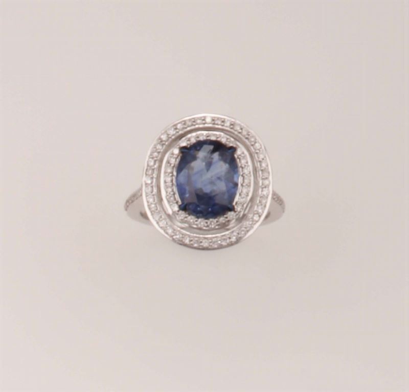 Anello con zaffiro Sri Lanka di ct 3,11 con diamanti a contorno  - Asta Fine Jewels - Cambi Casa d'Aste