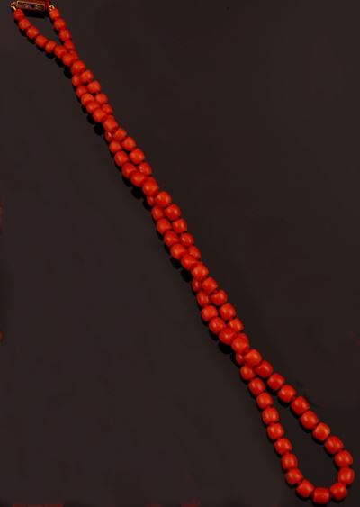Collana in Corallo Aranciato, a Boules Scalari
