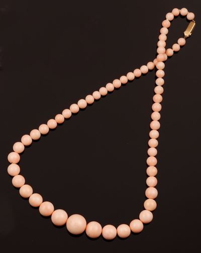 Collana in Corallo Rosa, a Boules Scalari