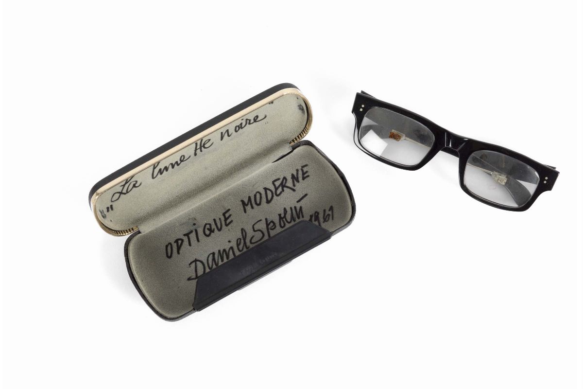 Daniel Spoerri (1930)la Lunette Noire - Optique Moderne, 1961