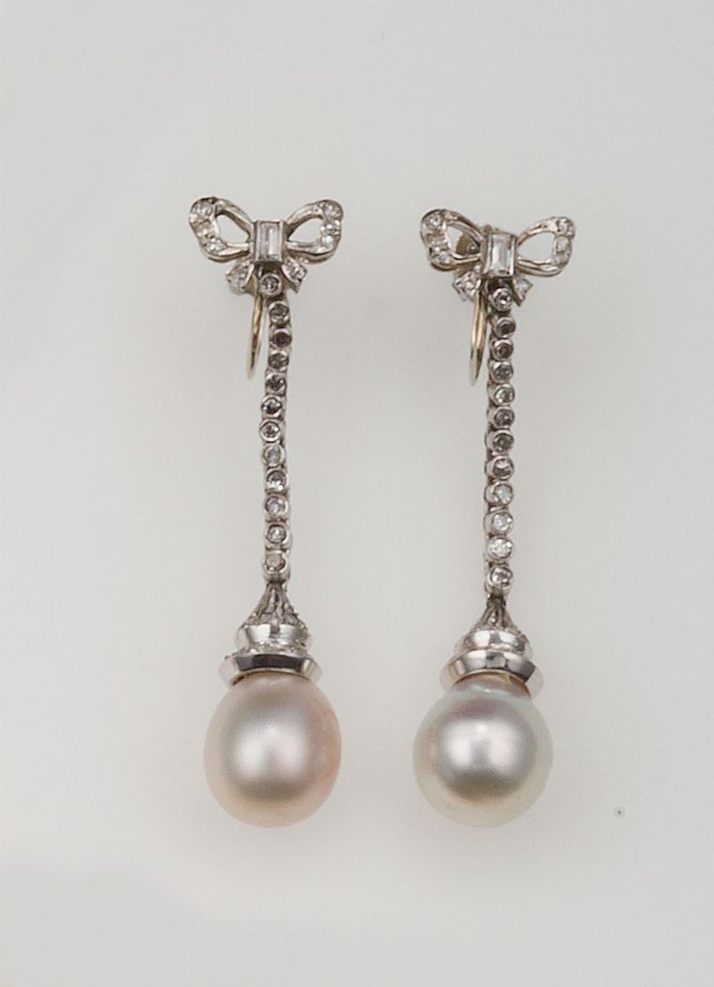 Pair of cultured pearl and diamond pendent earrings  - Auction Jewels - Cambi Casa d'Aste