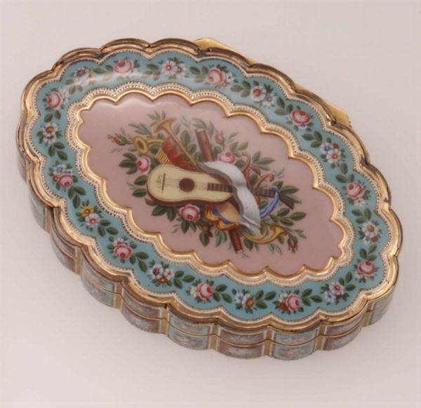 Enamel and gold snuff box