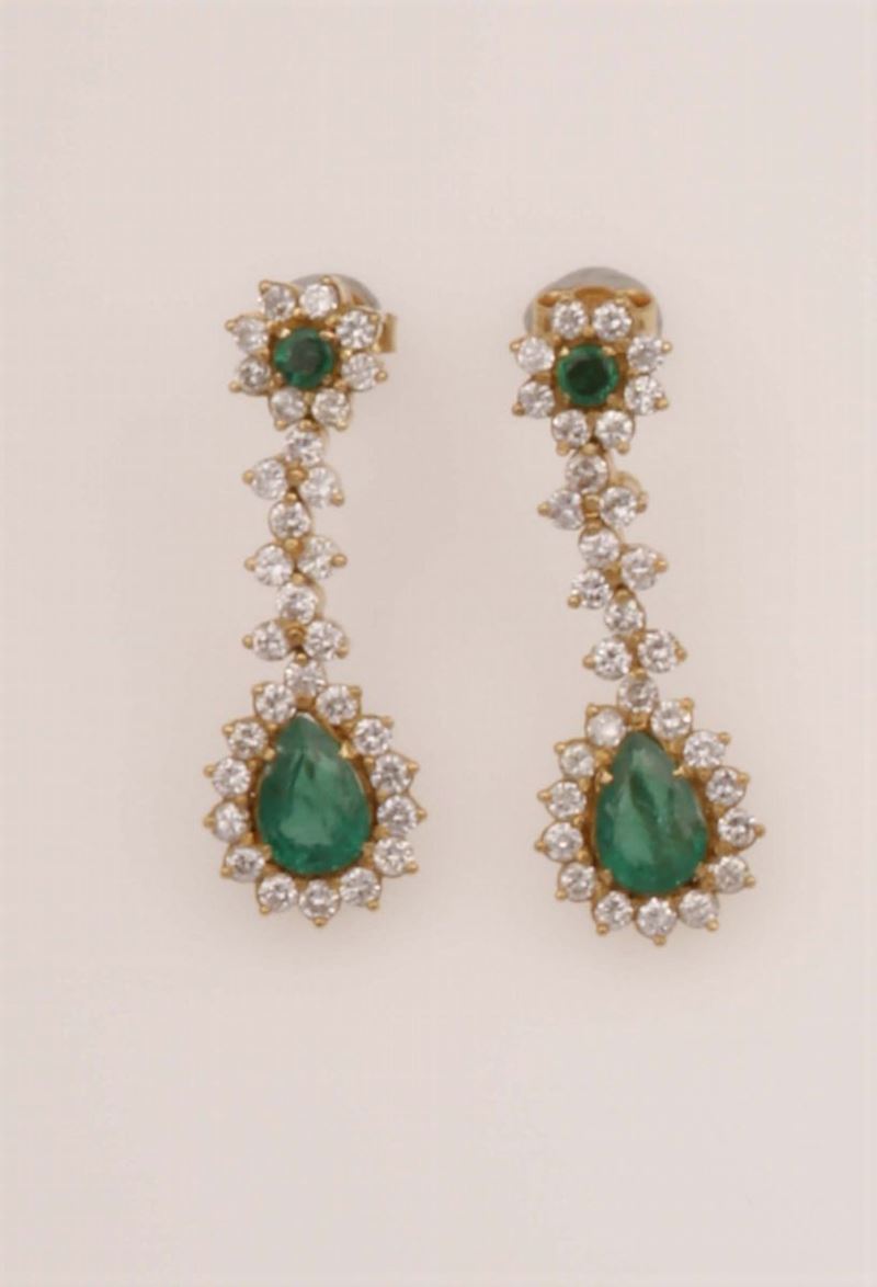 Orecchini pendenti con smeraldi e diamanti  - Asta Fine Jewels - Cambi Casa d'Aste