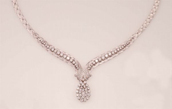 Brilliant-cut diamond and gold necklace
