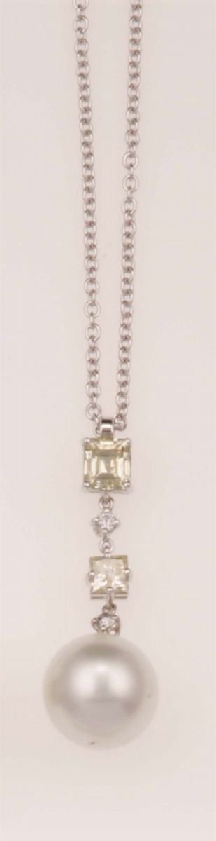 Pendente con Perla Australia e Diamanti Taglio Princess e Brillante per Ct 1,30