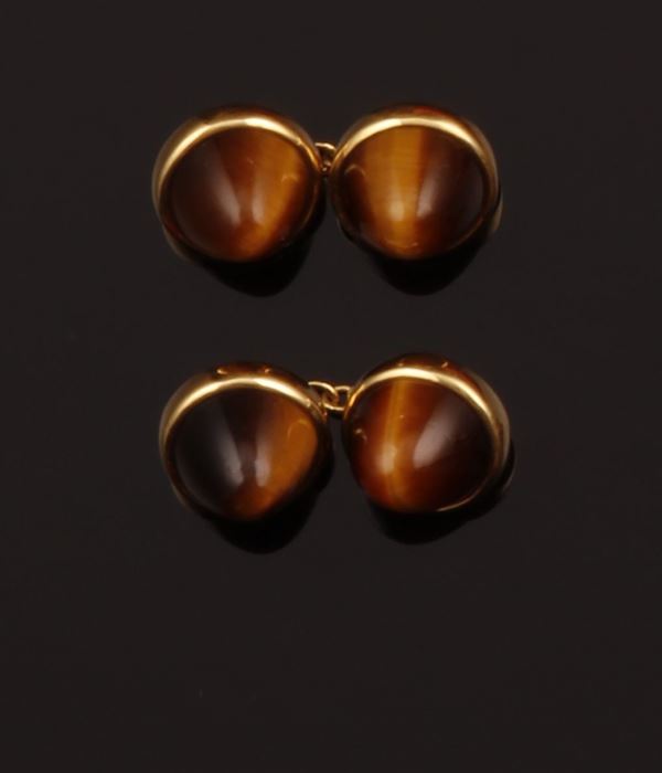 Pair of tigers-eye and gold cufflinks