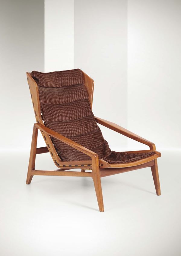 Gio Ponti, a mod. 811 armchair with a walnut structure and elastic bands. Fabric upholstery. Cassina Prod., Italy, 1957