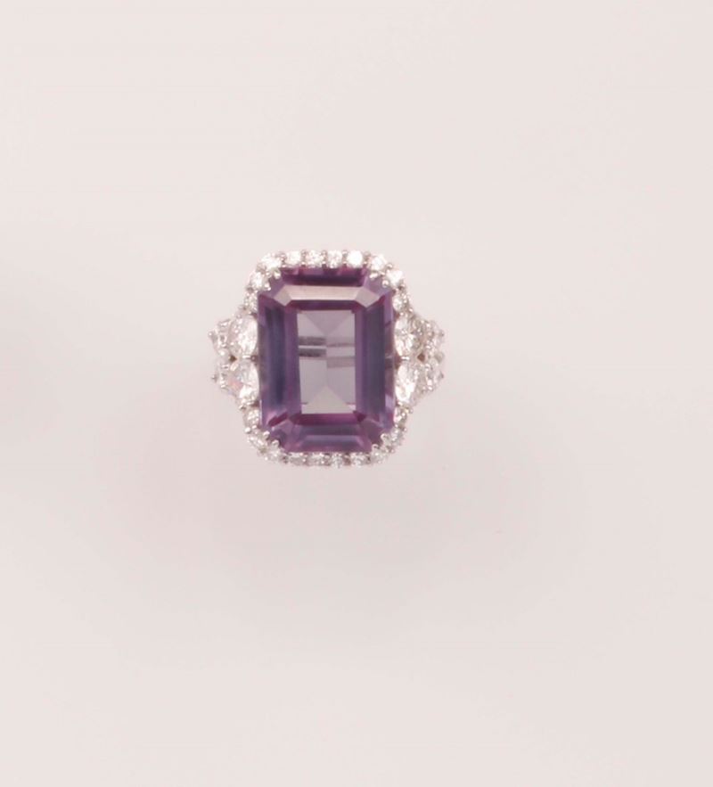 Anello con alessandrite sintetica e diamanti  - Auction Vintage, Jewels and Watches - Cambi Casa d'Aste