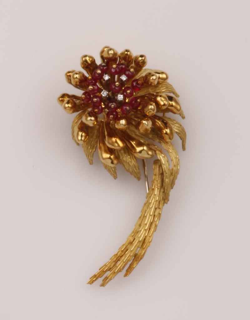 Spilla a soggetto floreale con rubini e diamanti  - Auction Vintage, Jewels and Watches - Cambi Casa d'Aste