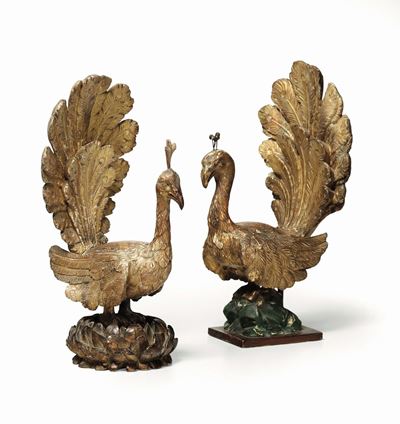 Coppia di Pavoni in Legno Intagliato e Dorato. Venezia XVII-XVIII Secolo