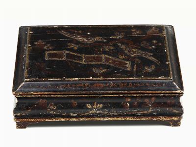Scatola in Legno Ebanizzato e Laccato a Chioniseries, XVIII Secolo