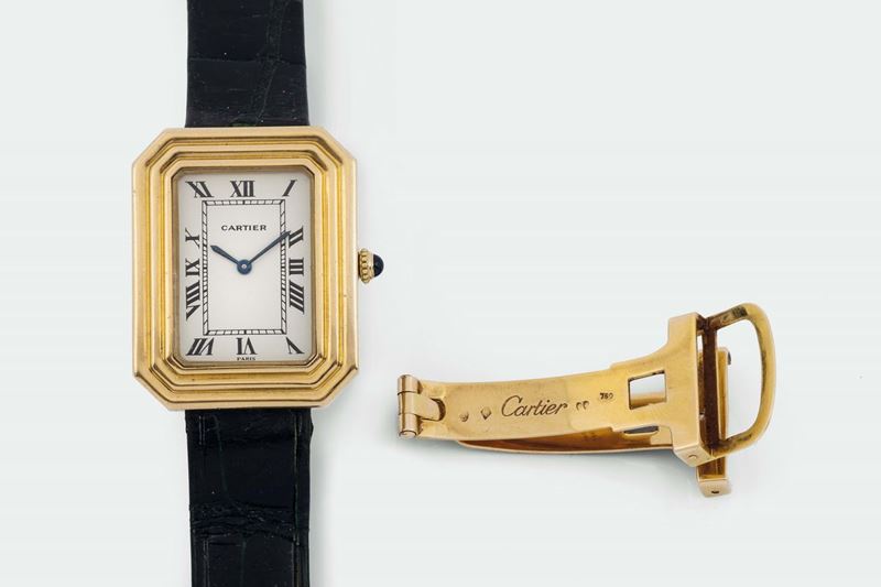 Cartier, Paris,  Cristallor. Fine and elegant, rectangular, thin, 18K yellow gold wristwatch with original gold deployant clasp. Made in the 1970's  - Auction Watches and Pocket Watches - Cambi Casa d'Aste