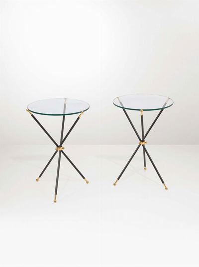 Coppia di Tavoli Bassi con Struttura in Ottone e Ottone Laccato e Piano in Vetro.