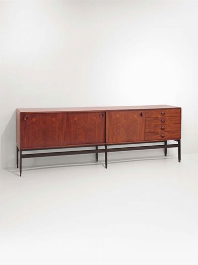 Credenza con Struttura in Legno.