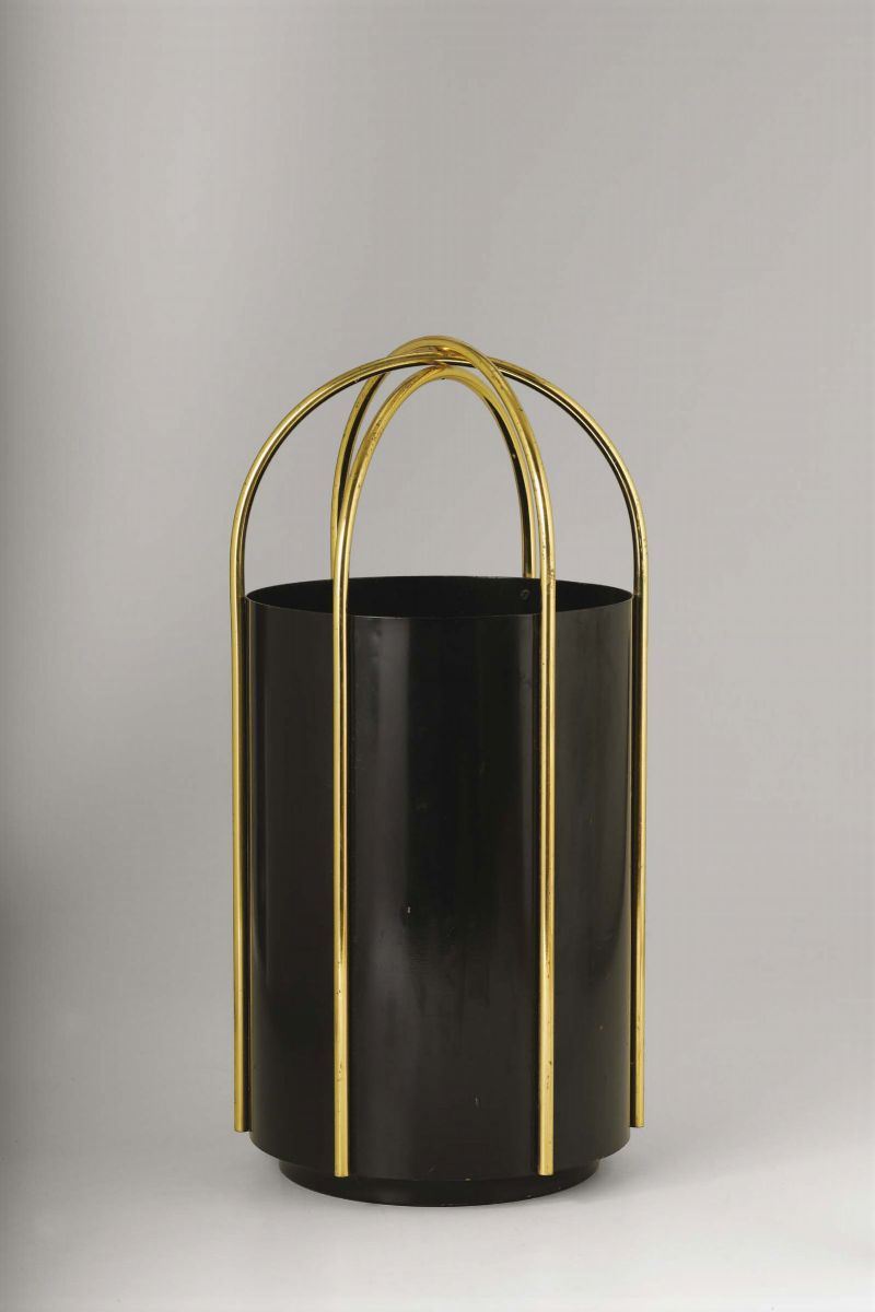 Porta ombrelli in metallo laccato e ottone.  - Auction Design II - II - Cambi Casa d'Aste