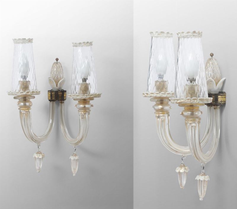 Seguso, a pair of appliques with a metal structure and Murano glass elements. Italy, 1940 ca.  - Auction Design - Cambi Casa d'Aste