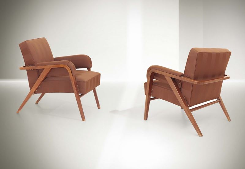 Franco Albini, a pair of armchairs with a wooden structure and fabric upholstery. Original design for Casa C. Milano. Certificate of authenticity. Italy, 1945  - Auction Fine Design - Cambi Casa d'Aste