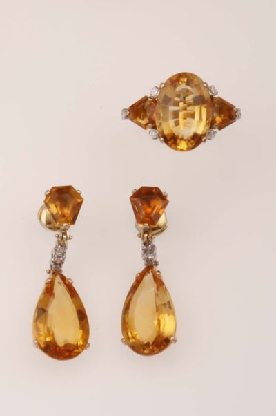 Parure Composta da Anello ed Orecchini con Quarzi Citrini e Diamanti