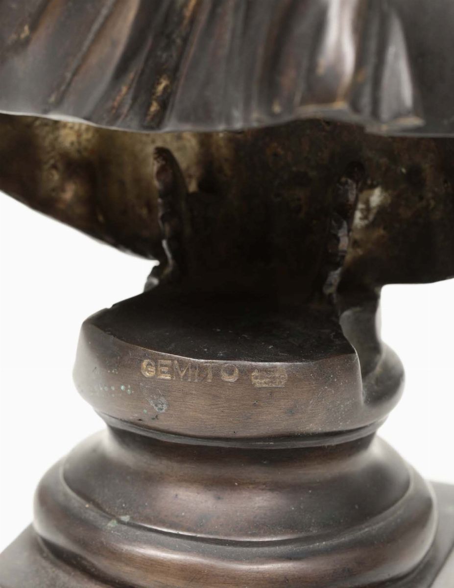 Busto Femminile in Bronzo, Firma Incisa Gemito