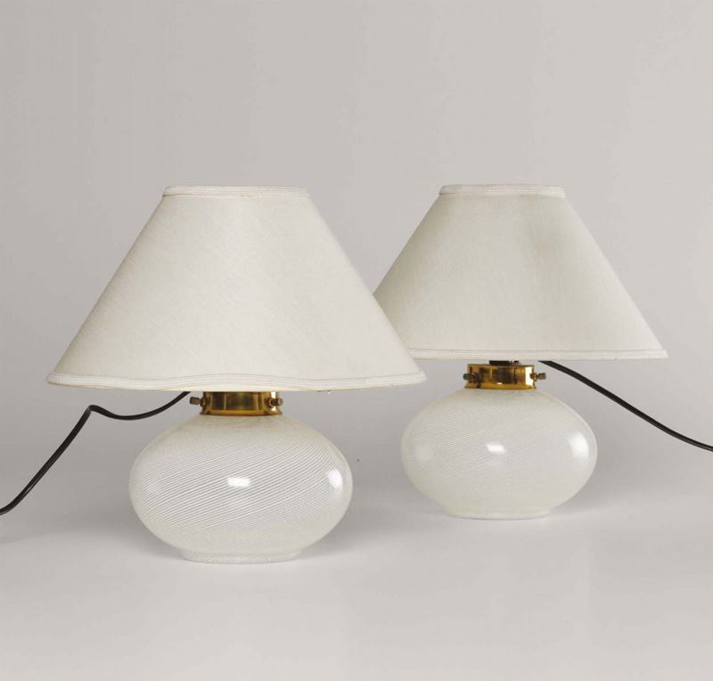 A pair of table lamps in Murano glass, with fabric shades and brass structure. Italy, 1950 ca.  - Auction Design - Cambi Casa d'Aste