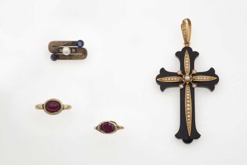 Group of gem-set, gold and low carat gold jewels  - Auction Jewels Timed Auction - Cambi Casa d'Aste
