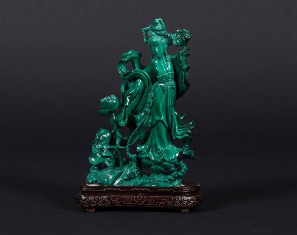 A Guanyin figure with roses in malachite, China, early 20th century