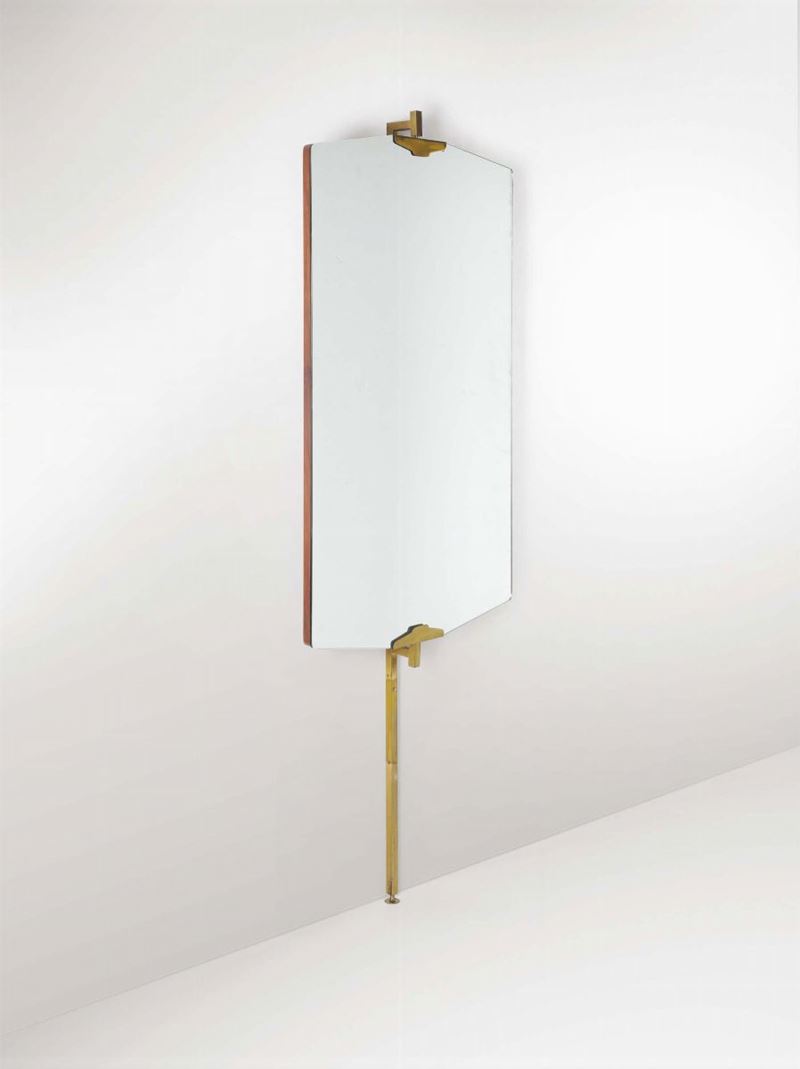 Specchiera in vetro con struttura in legno, metallo e dettagli in ottone.  - Auction Design I - Cambi Casa d'Aste