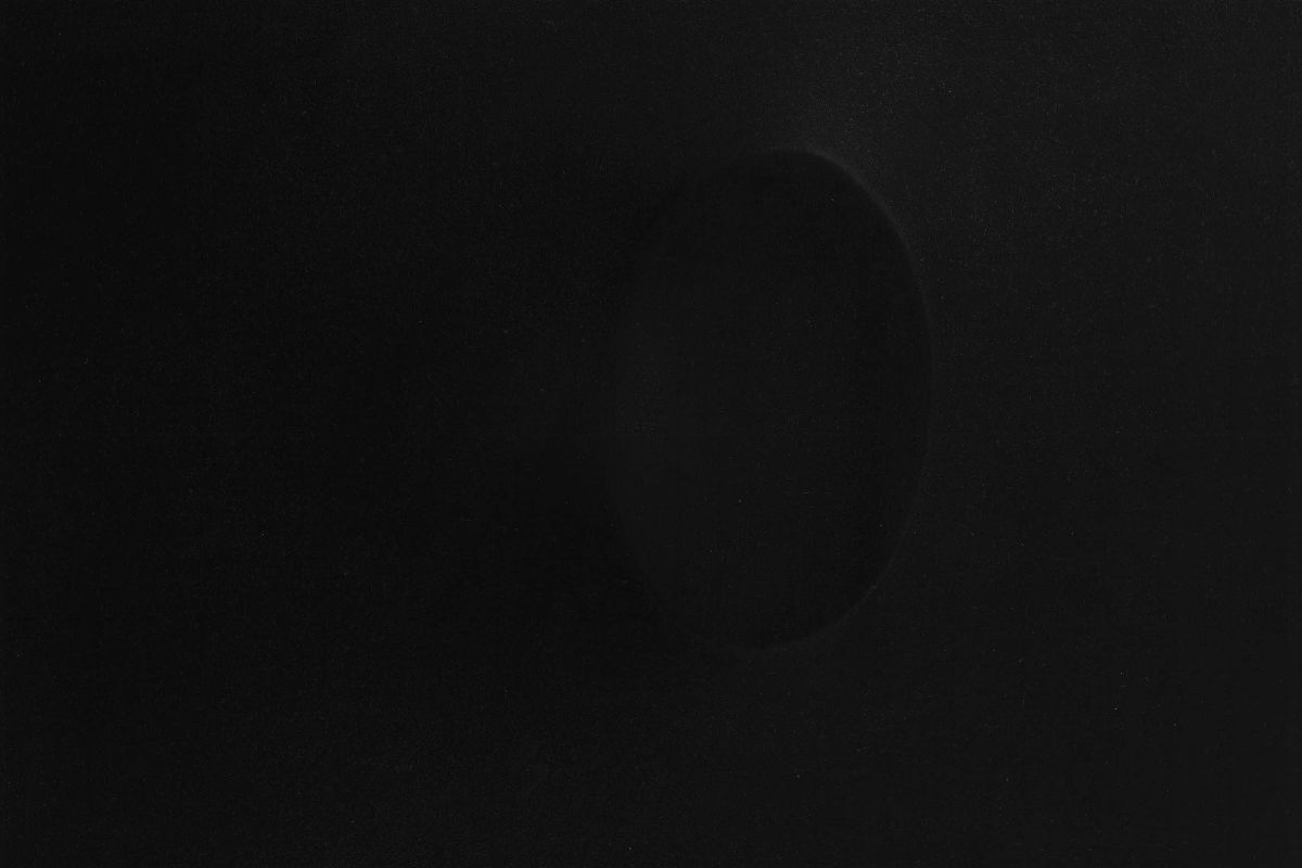 Turi Simeti (1929)un Ovale Nero, 1966
