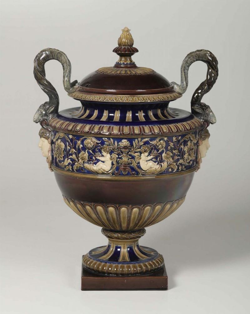 Grande vaso Inghilterra, probabilmente Minton, fine del XIX secolo  - Asta Maioliche e Porcellane - II - Cambi Casa d'Aste
