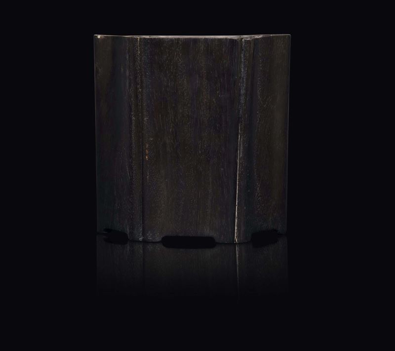A hexagonal bamboo wood brush holder, China, Qing Dynasty, Qianlong period (1736-1796)  - Auction Fine Chinese Works of Art - I - Cambi Casa d'Aste