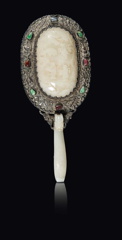 Specchio con Placca in Giada Bianca con Raffigurazione di Personaggi, Innesti in Pietre Dure e Ma...