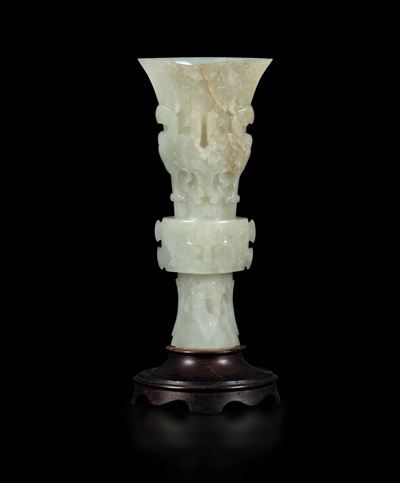 Vasetto in Giada Bianca con Decoro Geometrico a Rilievo, Cina, Dinastia Qing, Epoca Qianlong (173...