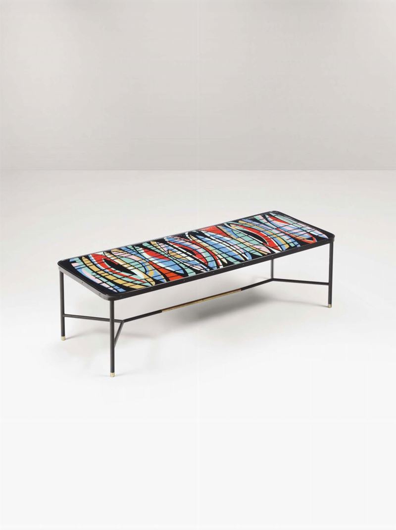 Tavolo basso con struttura in metallo laccato e ottone. Piano in metallo smaltato.  - Asta Design I - Cambi Casa d'Aste