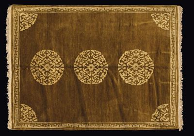 Tappeto con Triplo Medaglione Giallo su Fondo Verde, Tibet, 1930 Ca e Tappeto da Meditazione Shig...