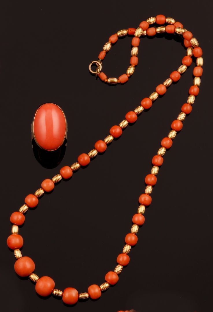 Coral and gold ring and necklace  - Auction Fine Coral Jewels - Cambi Casa d'Aste