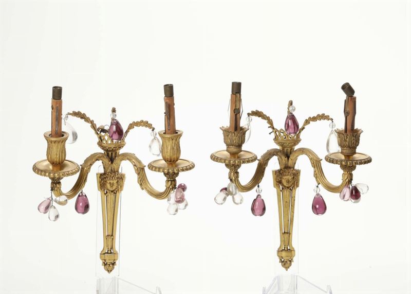 Coppia di appliques a due luci in bronzo dorato, XIX secolo  - Asta Antiquariato - I - Cambi Casa d'Aste