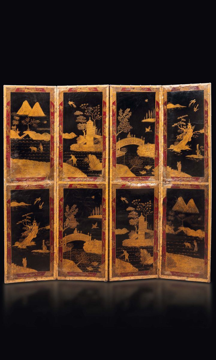 Paravento in legno laccato a quattro ante decorato con rappresentazioni di paesaggio in oro su fondo nero, Cina, Dinastia Qing, XIX secolo  - Asta Fine Chinese Works of Art - I - Cambi Casa d'Aste