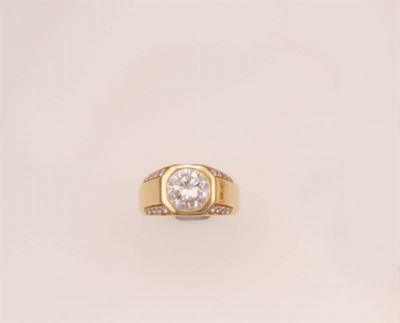 Solitaire Taglio Brillante di Ct 2,467, Caratteristiche Interne Vs2, Colore L