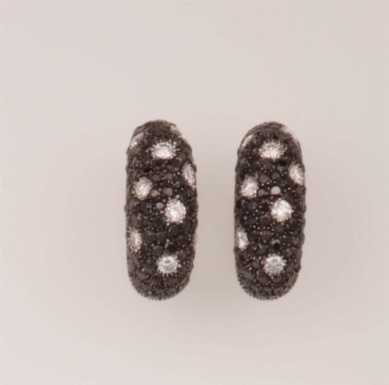 Pair of diamond earrings. Signed De Grisogono  - Auction Fine Jewels - Cambi Casa d'Aste