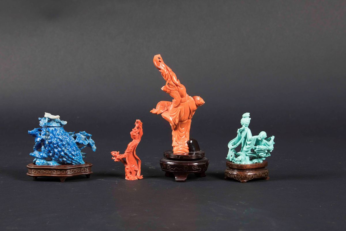 Lotto Composto da Figura di Guanyin e Pescatore in Corallo, Figura di Donna con Bambino in Turche...