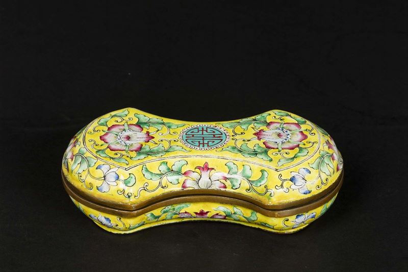 A bronze and enamel box, China, 1900s  - Auction Fine Chinese Works of Art - Cambi Casa d'Aste
