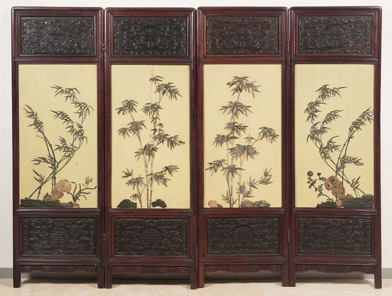 A four-fold screen in carved wood and panels with a naturalistic decor, China, Qing Dinasty, XIX century  - Auction Oriental Art - Cambi Casa d'Aste