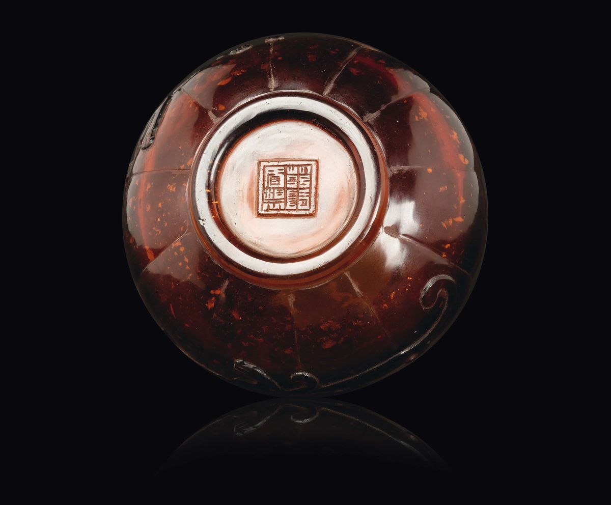 Sciacquapennelli in Ambra con Draghetto a Rilievo, Cina, Dinastia Qing, XIX Secolo