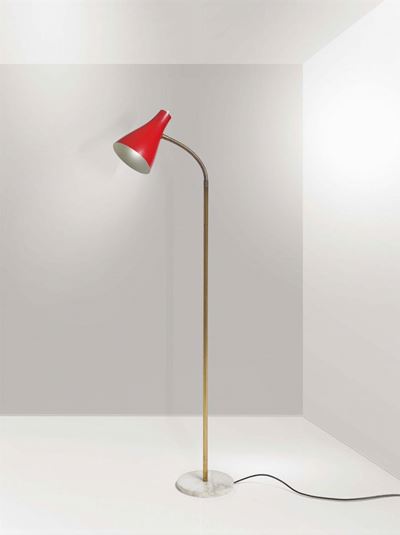 Lampada da Terra con Struttura in Ottone, Diffusore in Alluminio Laccato e Base in Marmo.