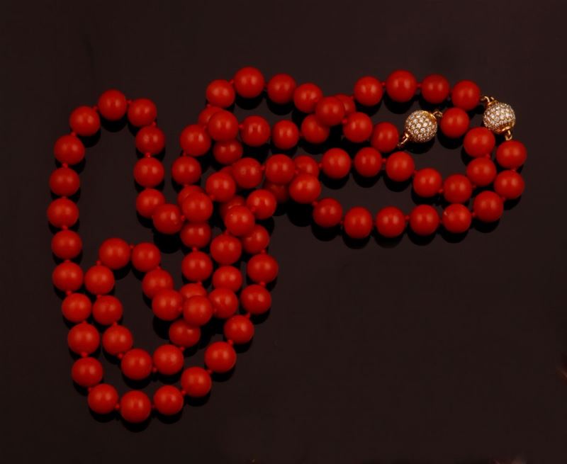 Sautoir in corallo rosso, divisibile in collana e bracciale  - Asta Fine Coral Jewels - Cambi Casa d'Aste