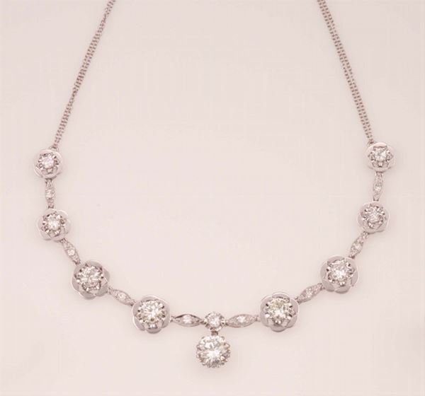 Brilliant-cut and old-cut diamond necklace