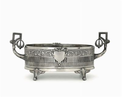 Centrotavola in Argento Sbalzato, Traforato e Inciso, Mosca 1905-1914