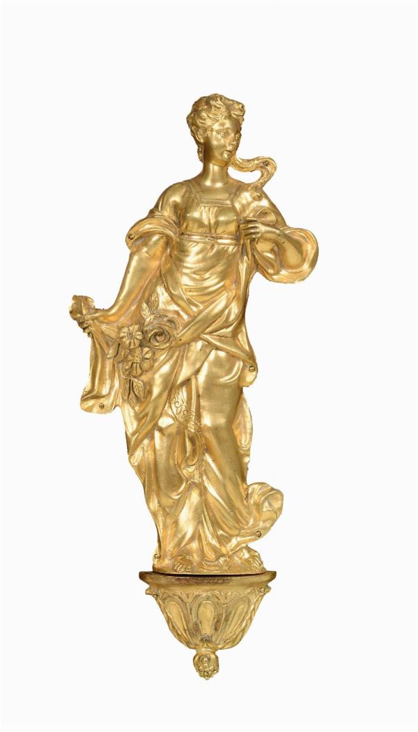 Figura femminile allegorica in bronzo dorato su pannello in radica, XVIII secolo